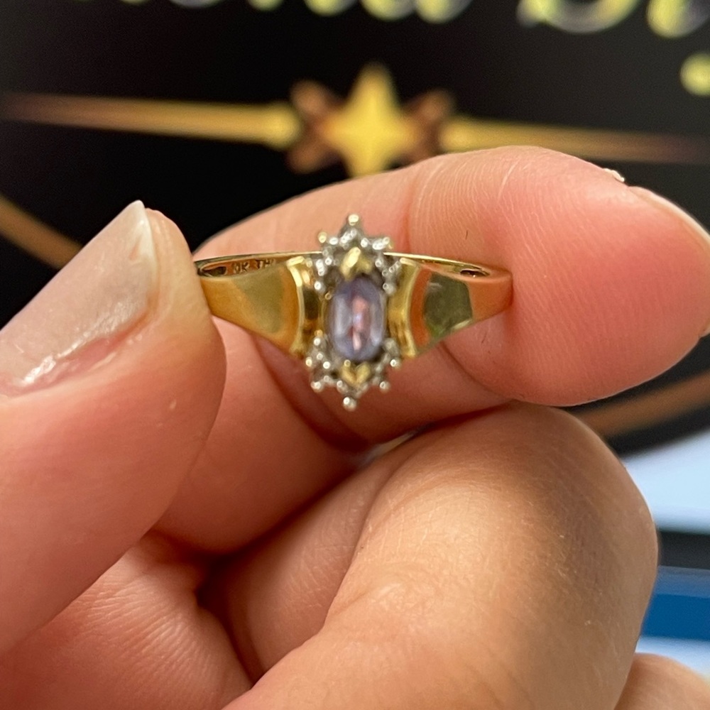 10k Yellow Gold Violet Blue Iolite and Diamond Ring